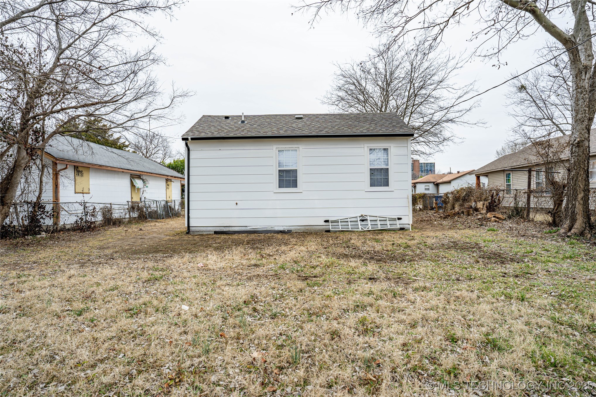513 E Marshall Street Property Photo 36