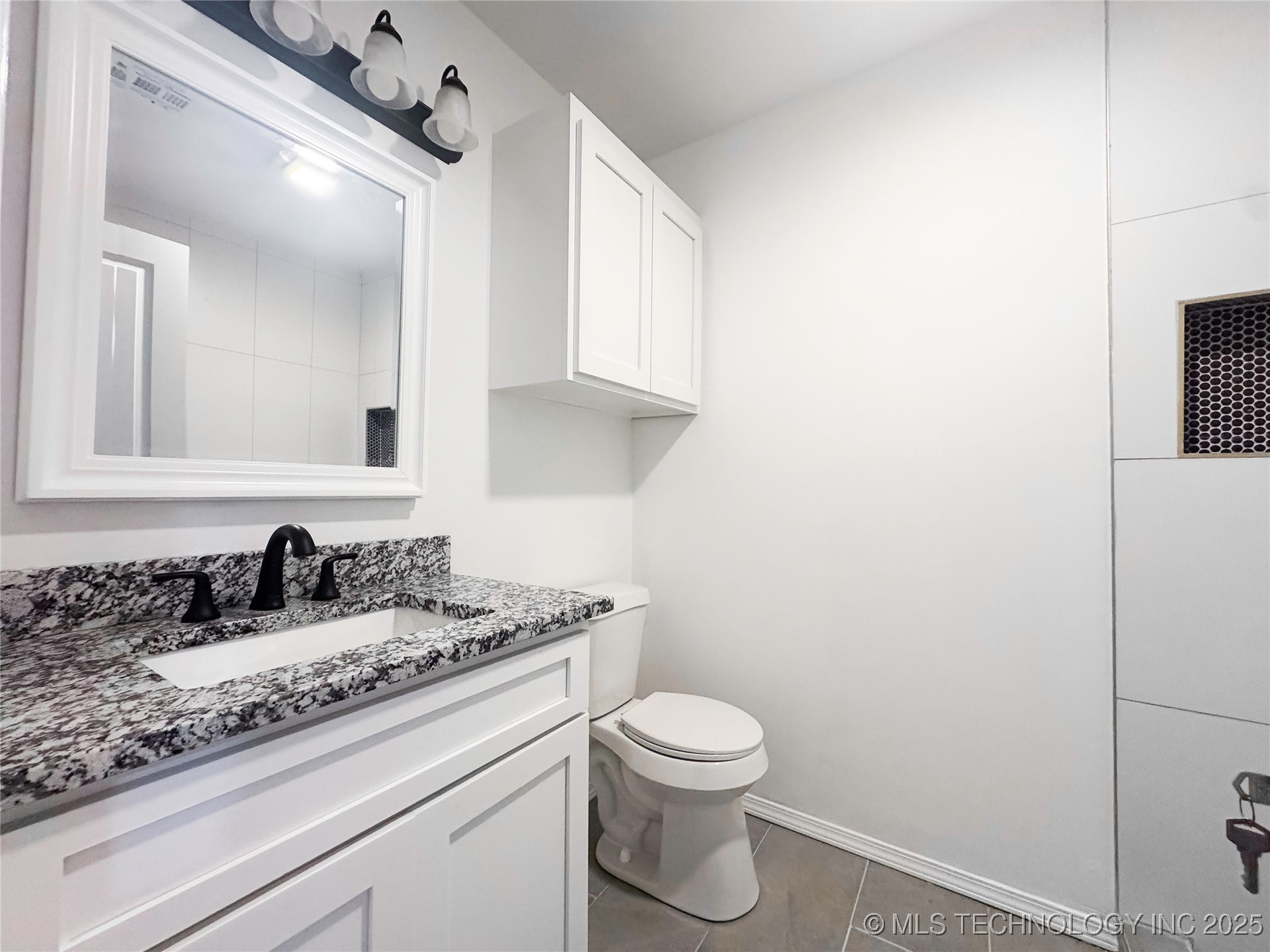 2439 S Gary Place Property Photo 10