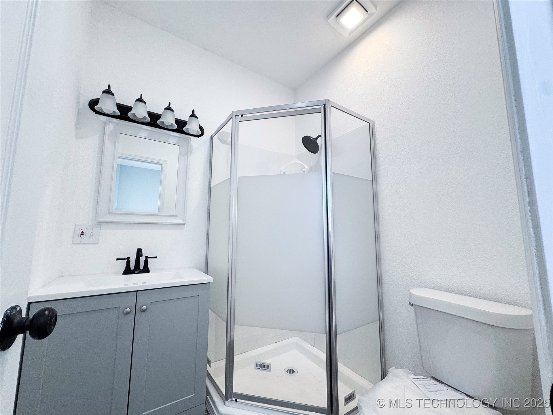 2439 S Gary Place Property Photo 11