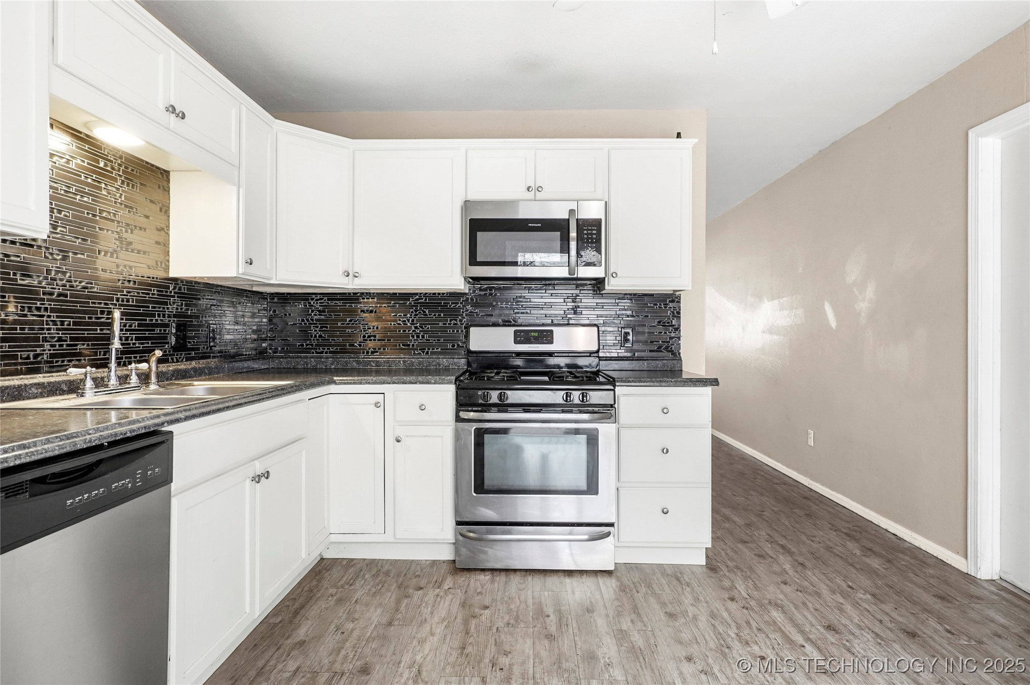 117 N 12th Street Property Photo 8