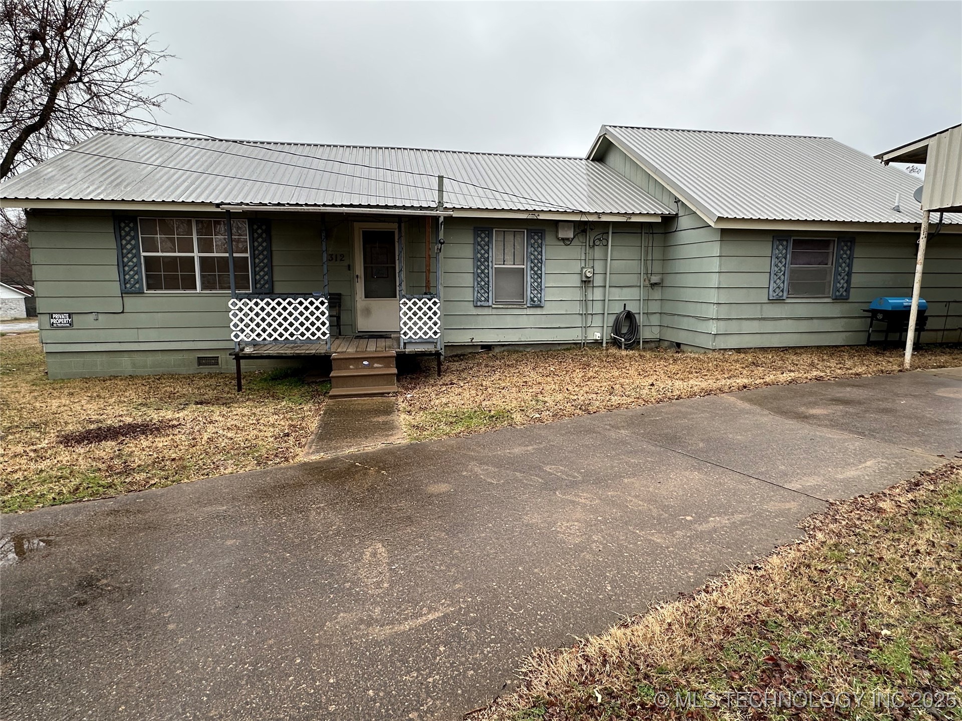 312 W Jones Property Photo