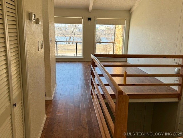 1527 S Riverside Drive 1527 Property Photo 9