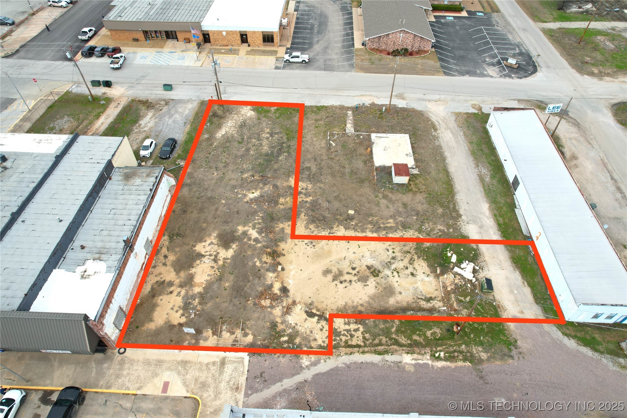 211 Plaza Property Photo 3