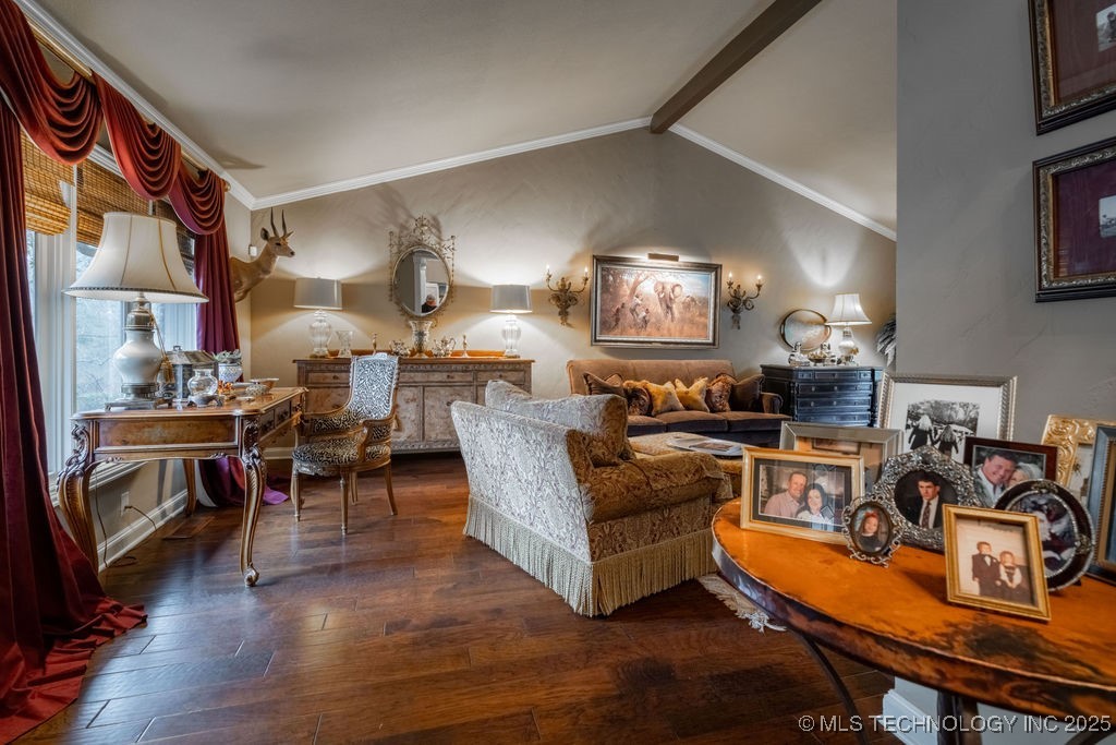2300 Woodland Springs Drive Property Photo 10