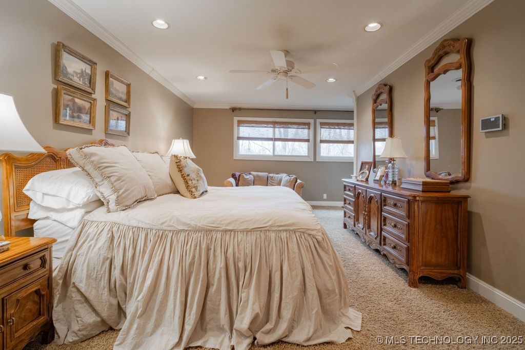 2300 Woodland Springs Drive Property Photo 30
