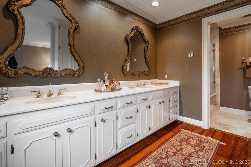 2300 Woodland Springs Drive Property Photo 33