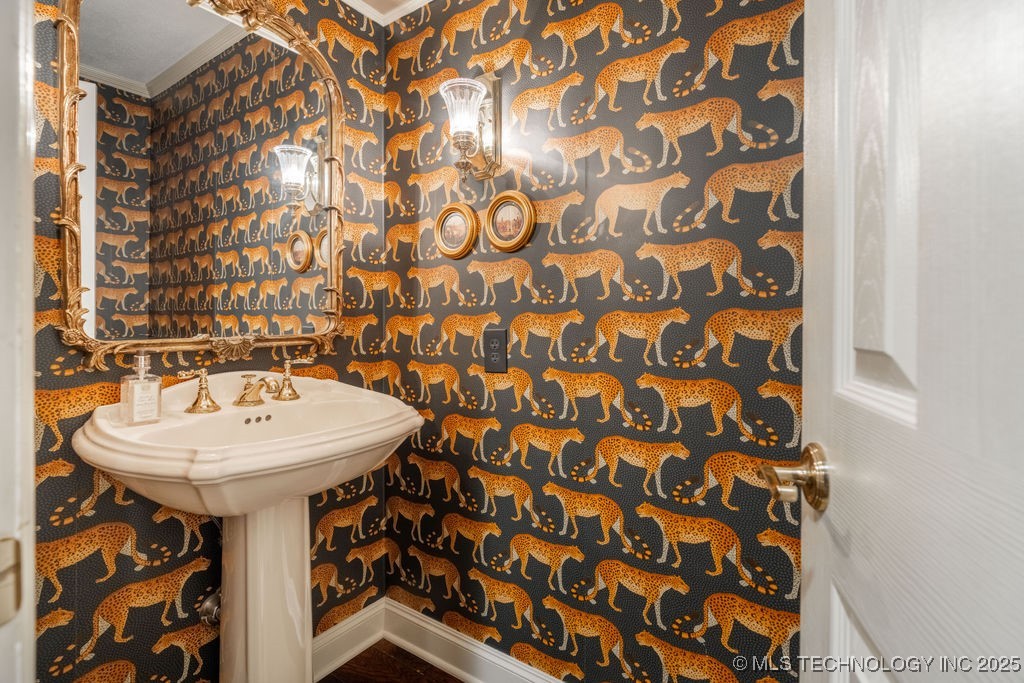 2300 Woodland Springs Drive Property Photo 34