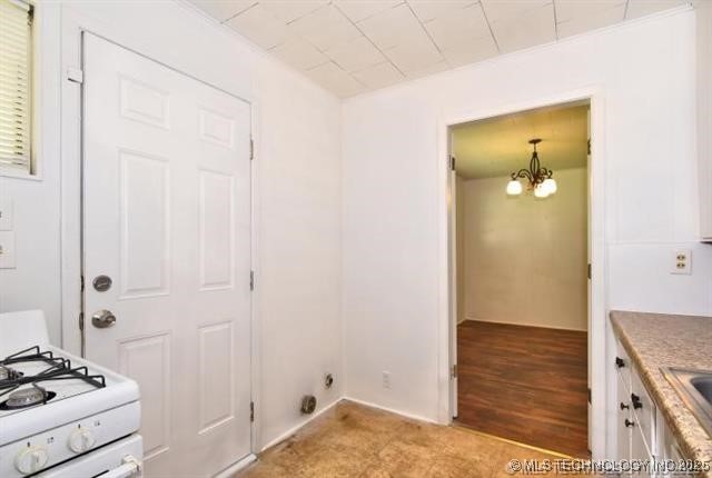 1120 S Wood Avenue Property Photo 10