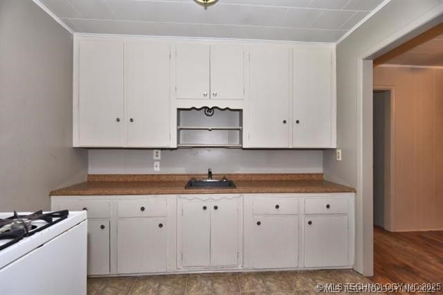 1120 S Wood Avenue Property Photo 11