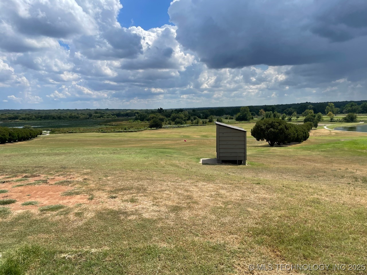 Red River Property Photo 9