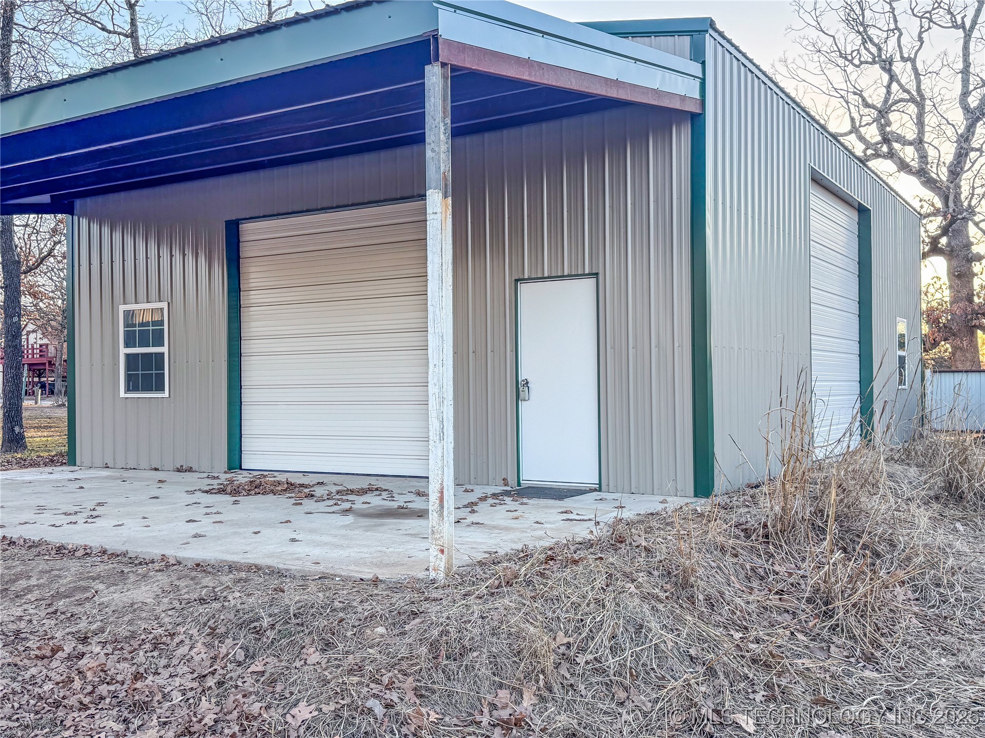 428 Five Tribes Property Photo 4
