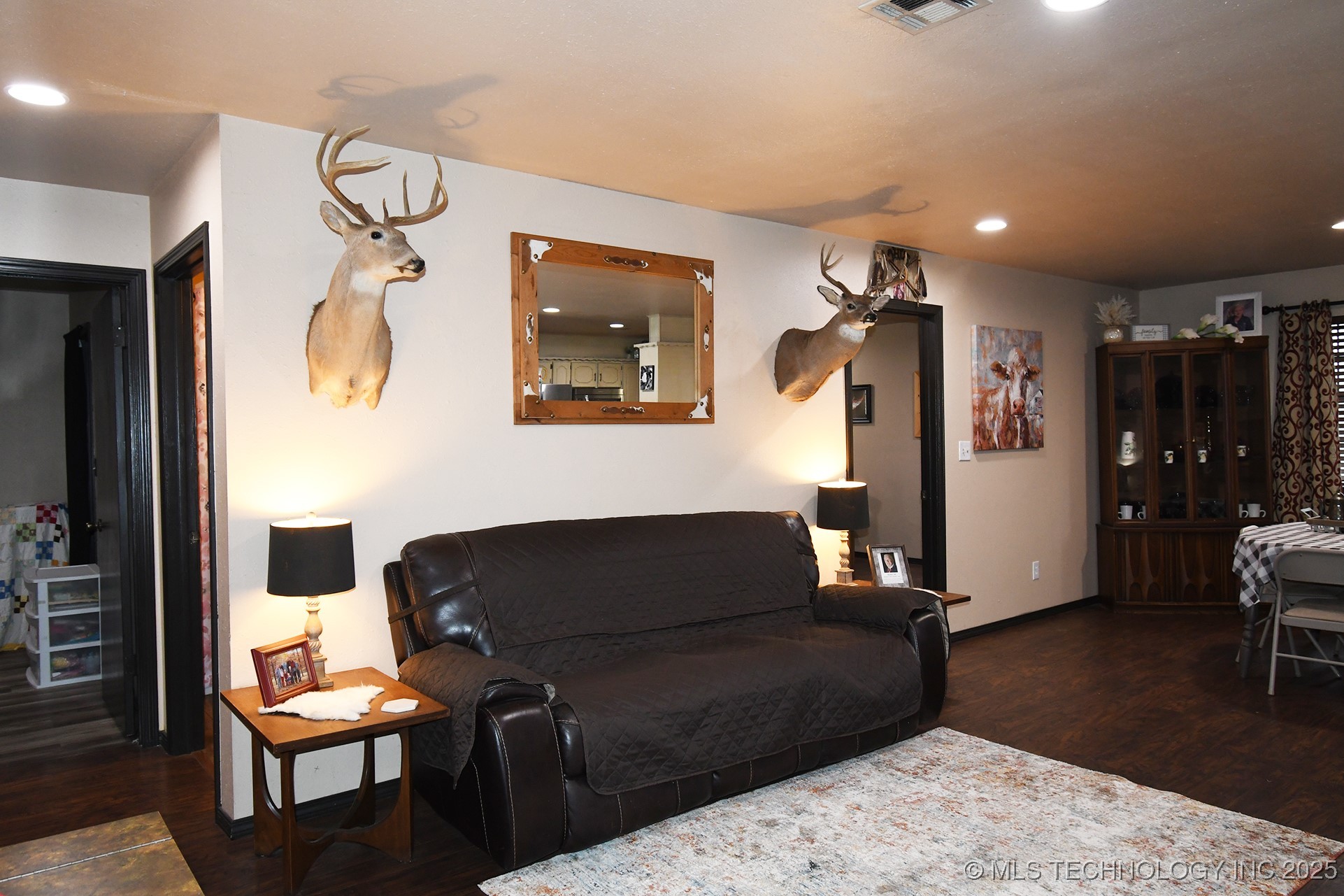 112 E 4th Street Property Photo 7