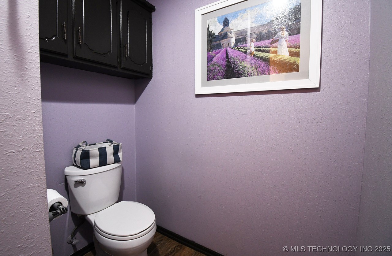 112 E 4th Street Property Photo 24