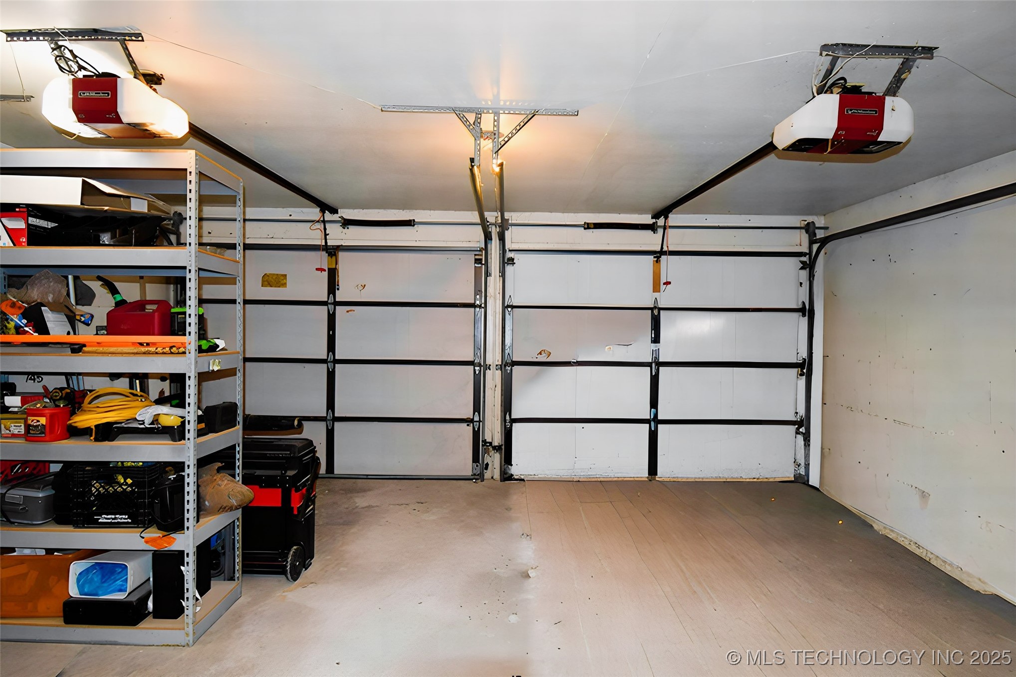 112 E 4th Street Property Photo 34