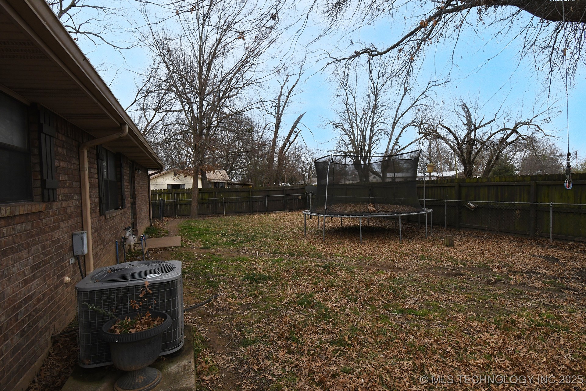 112 E 4th Street Property Photo 35