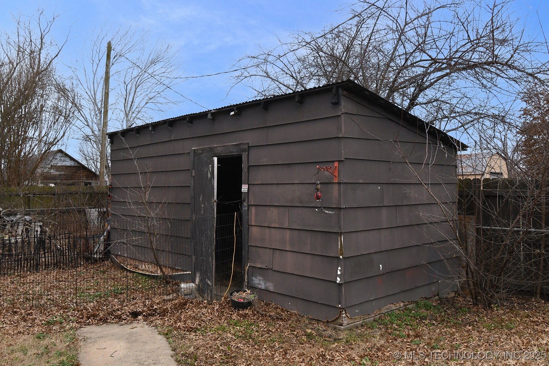 112 E 4th Street Property Photo 36