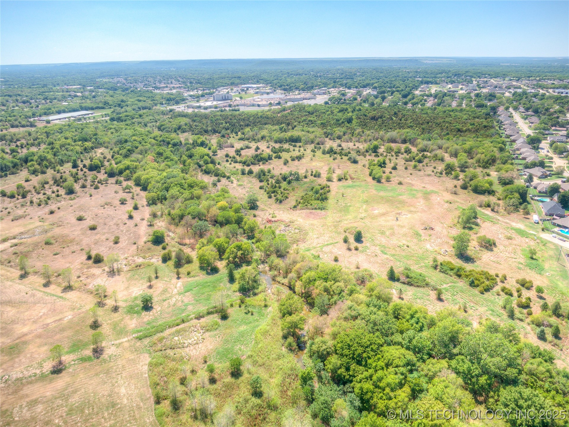 1 Se Barnett Avenue Property Photo 2