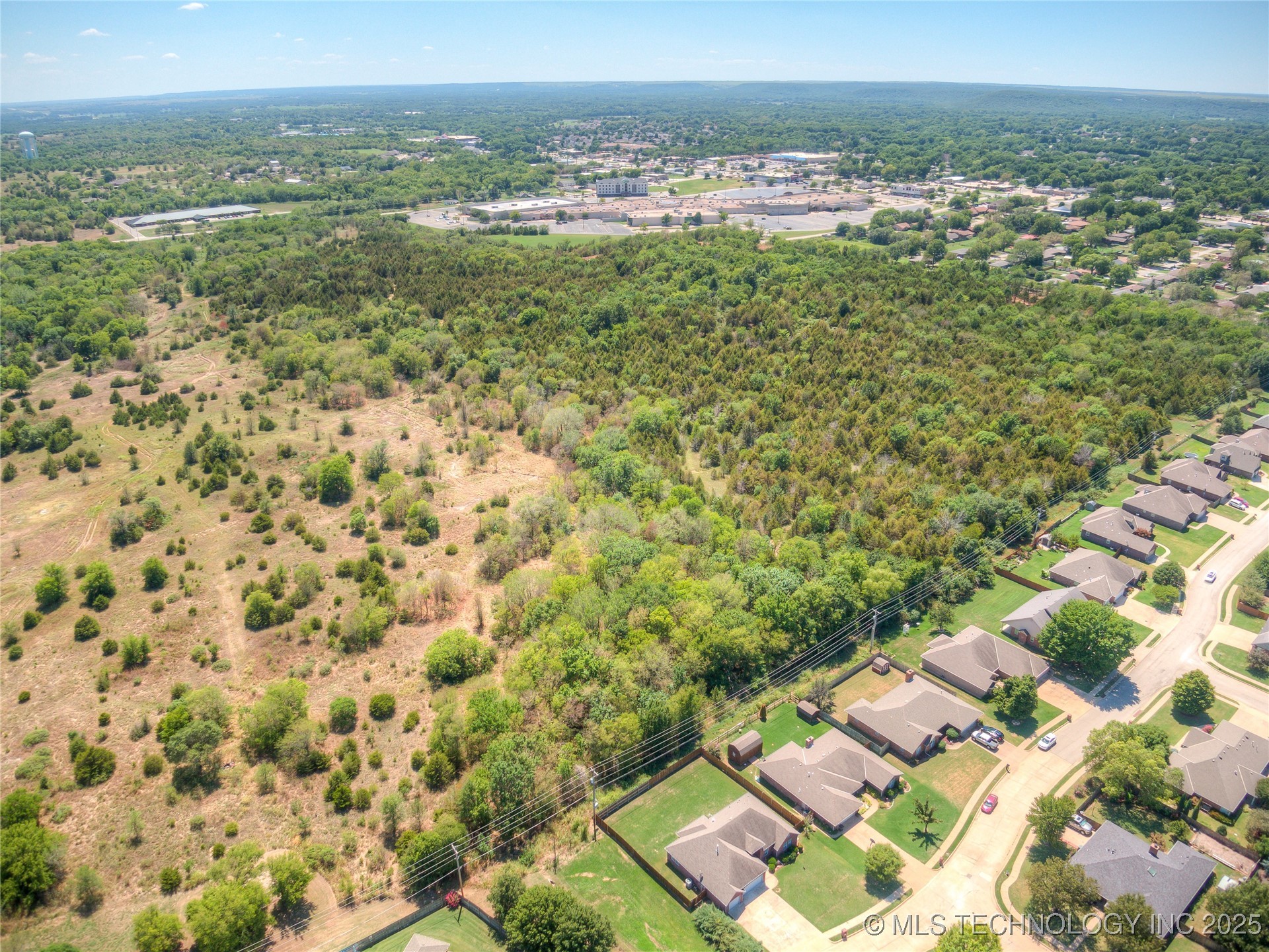 1 Se Barnett Avenue Property Photo 8