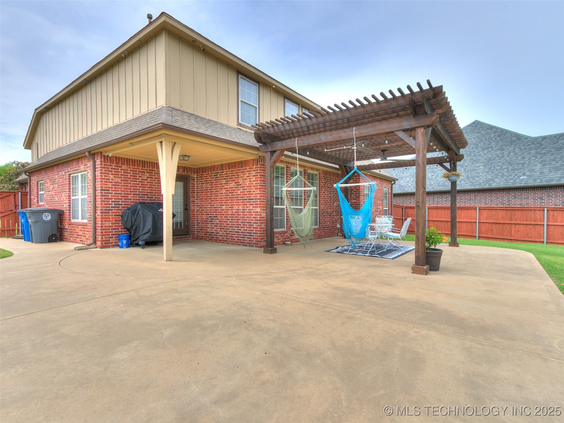 5033 S 165th East Avenue Property Photo 10