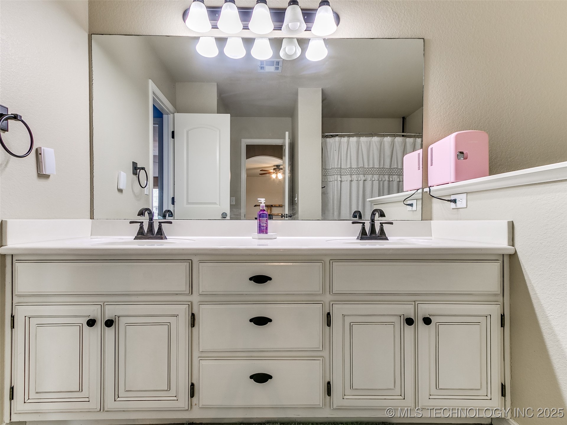 5033 S 165th East Avenue Property Photo 45