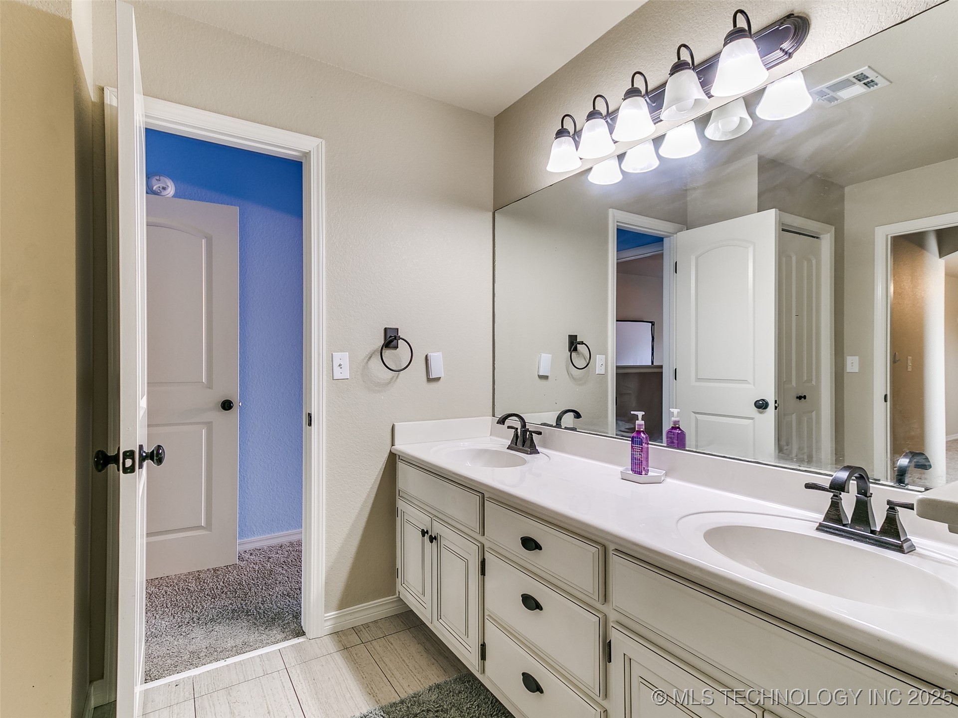 5033 S 165th East Avenue Property Photo 46