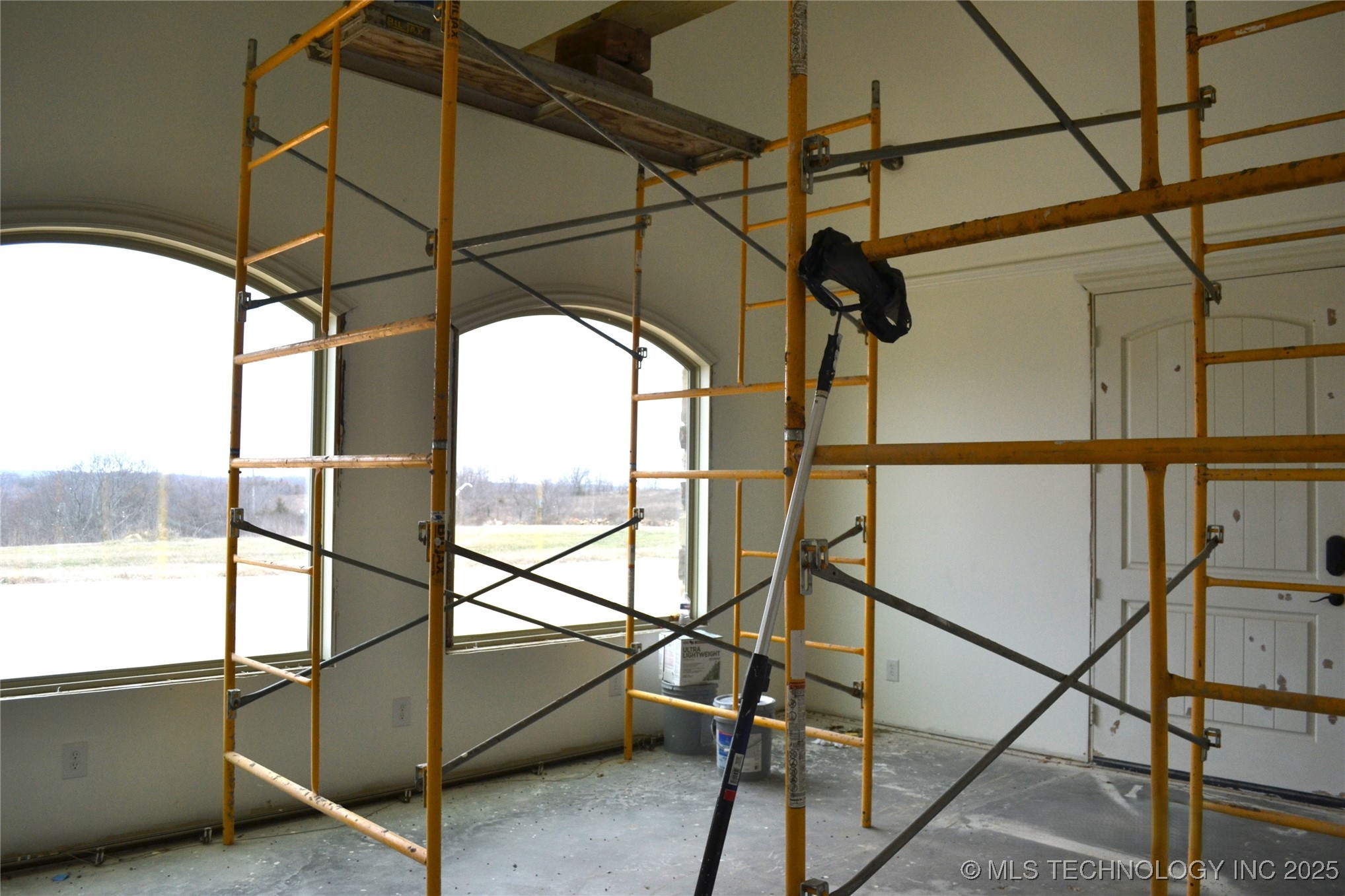 4121 N Commerce Street Property Photo 16