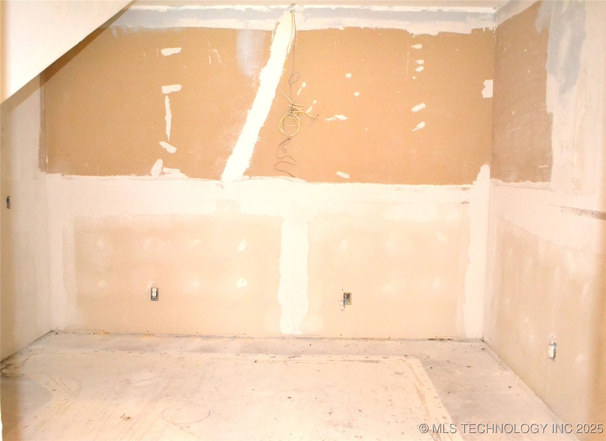 4121 N Commerce Street Property Photo 22