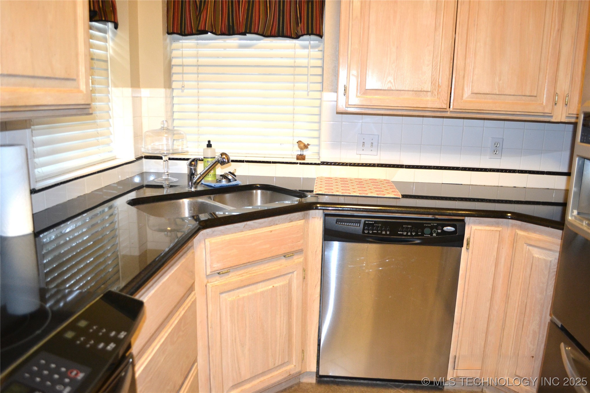 935 Majestic Hills Road Property Photo 20