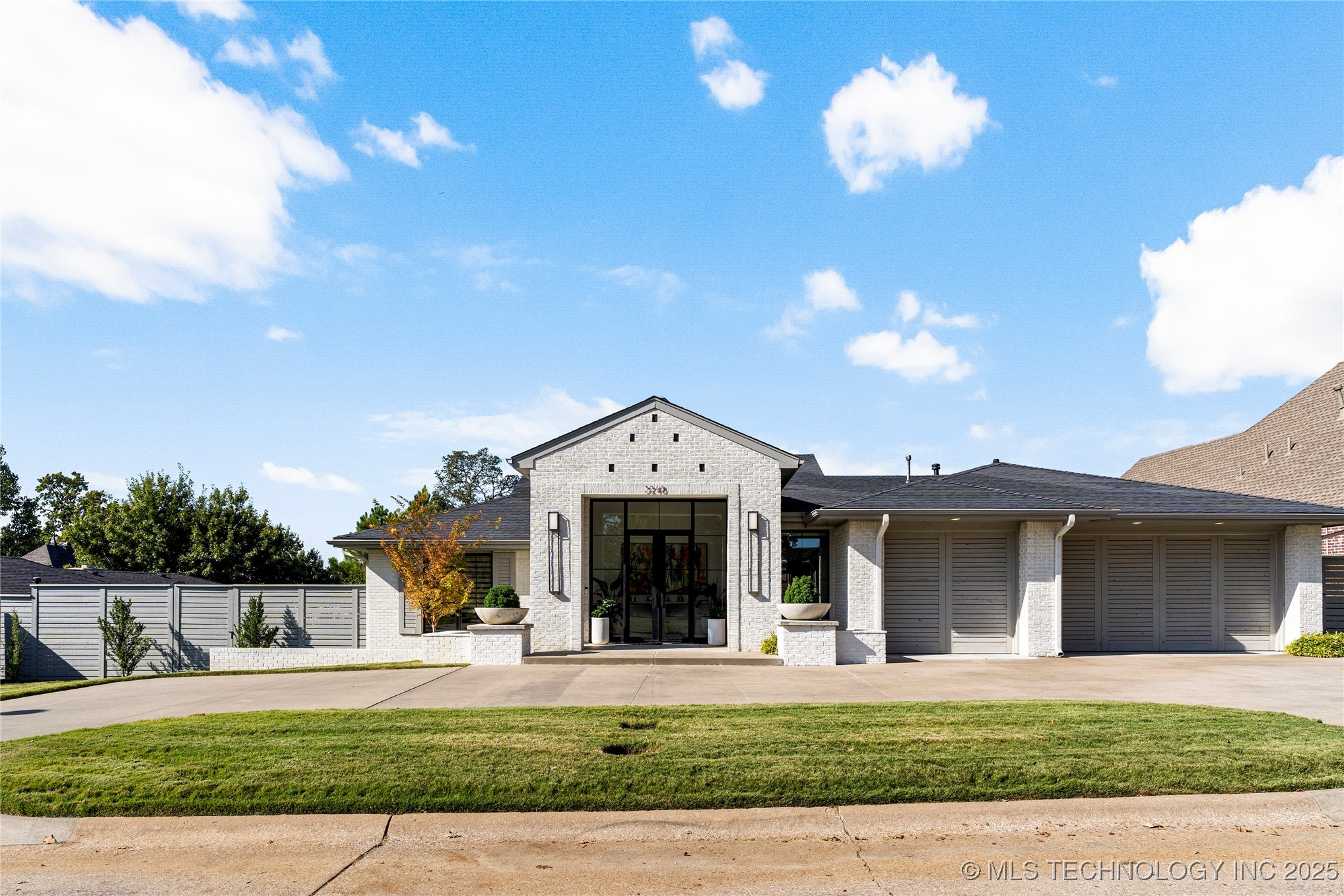 3248 S Zunis Place Property Photo 3