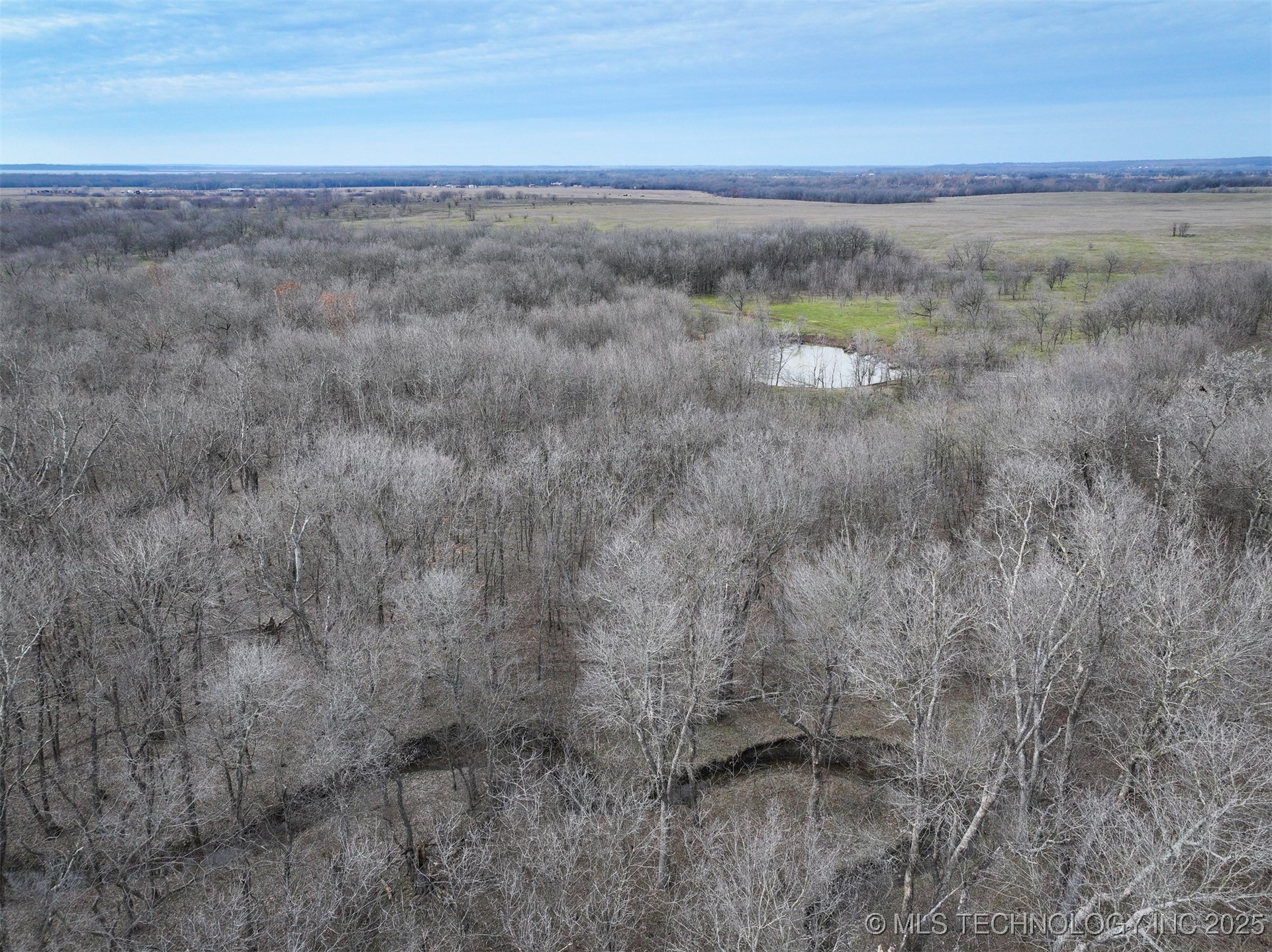 40 E 270 Road Property Photo 2