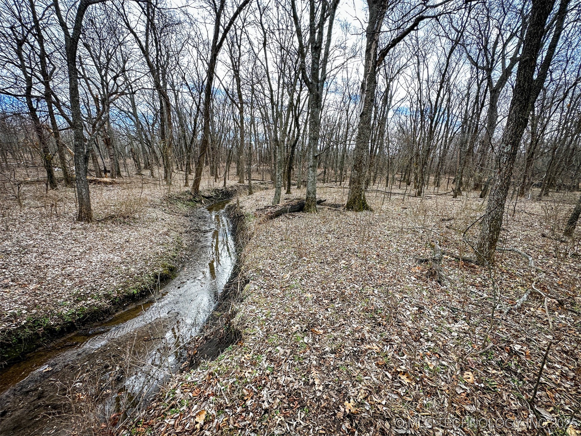 40 E 270 Road Property Photo 10