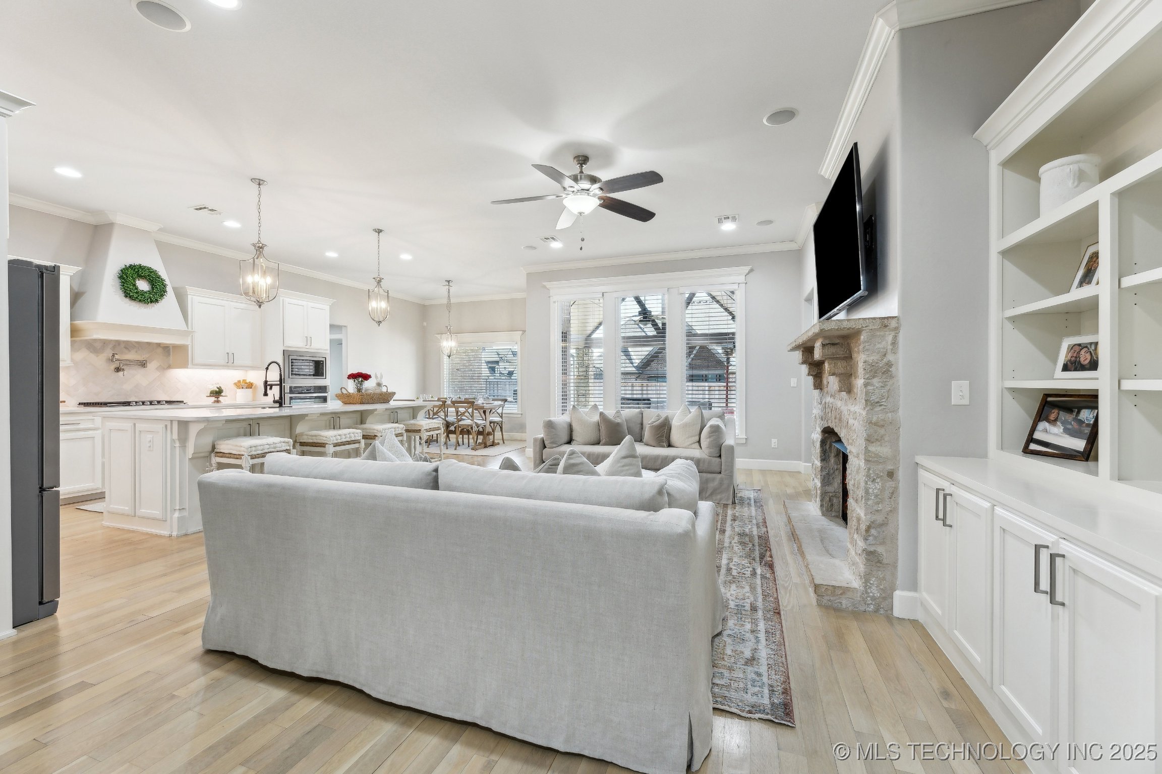 11222 S Redbud Street Property Photo 4