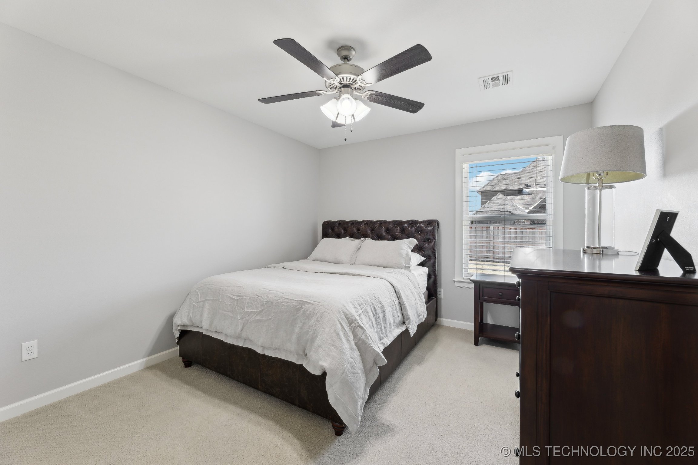 11222 S Redbud Street Property Photo 15
