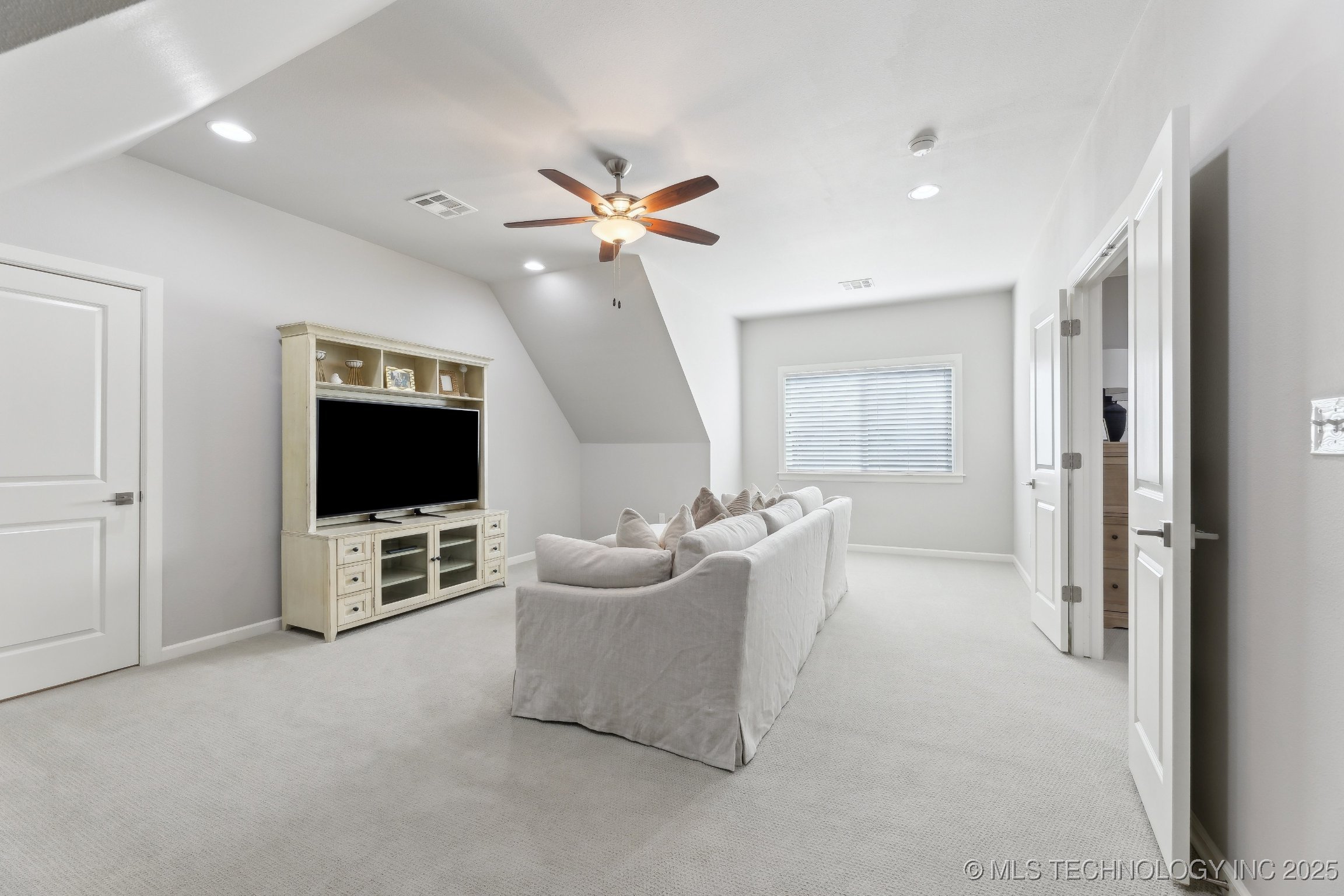 11222 S Redbud Street Property Photo 27