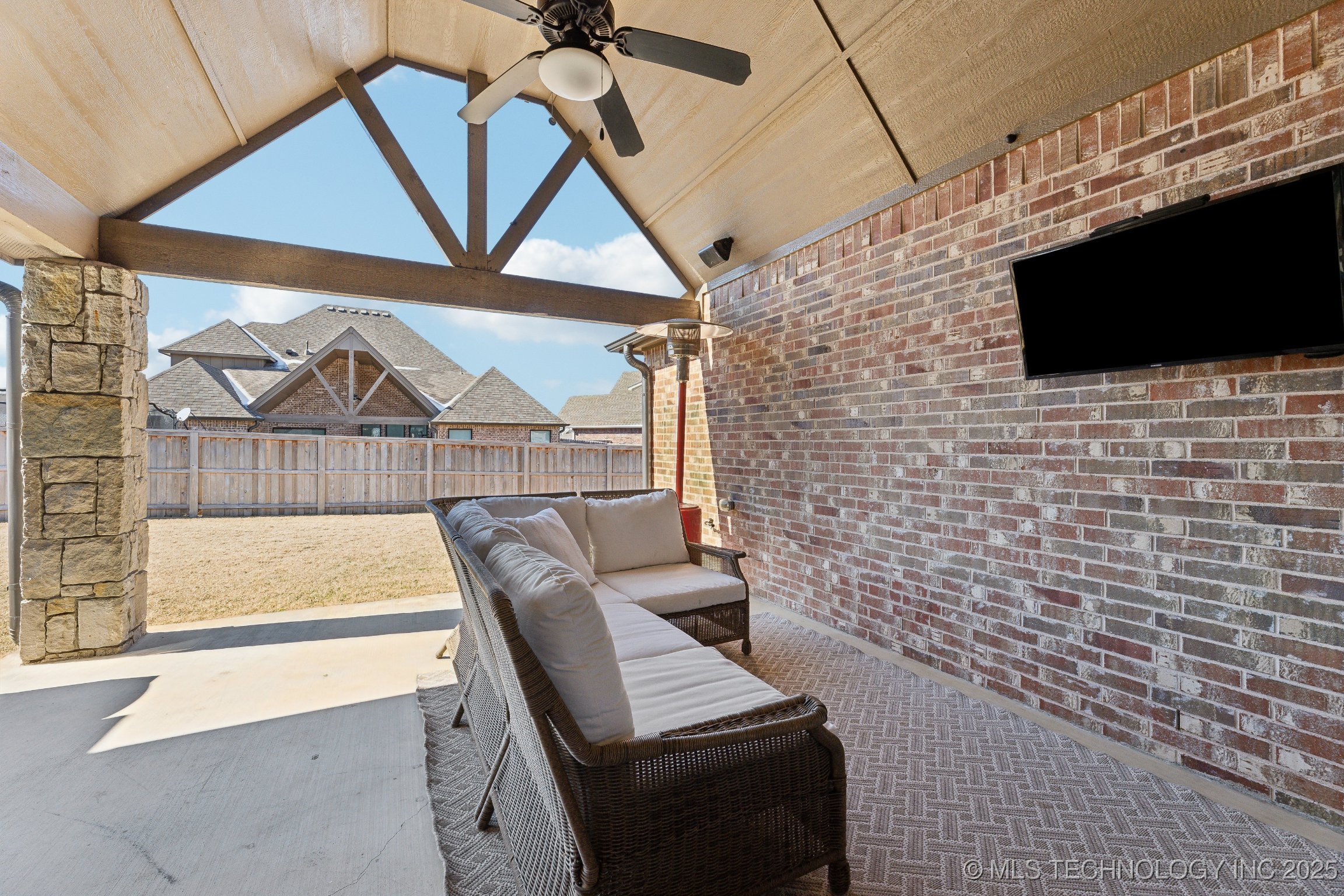 11222 S Redbud Street Property Photo 32