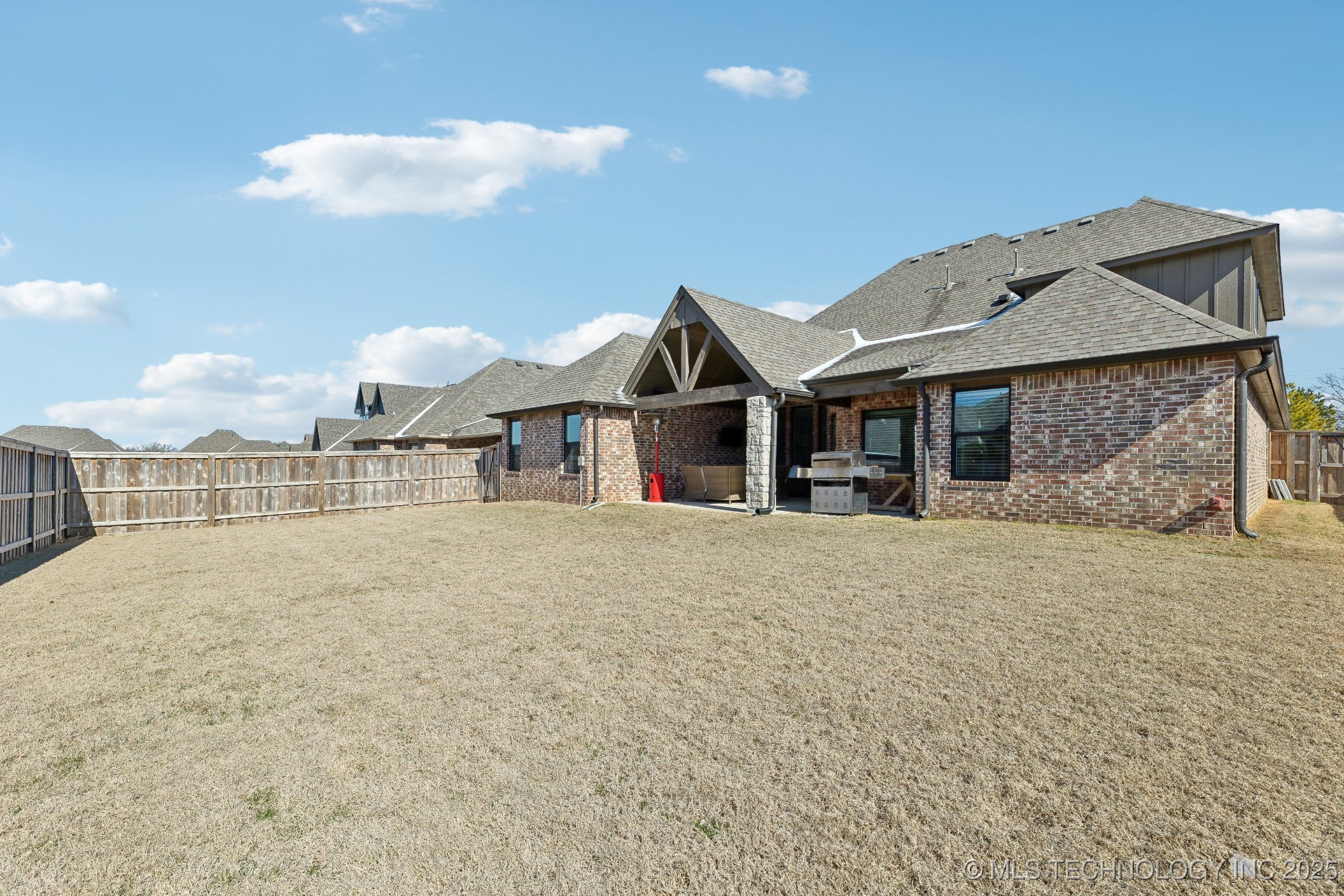 11222 S Redbud Street Property Photo 33
