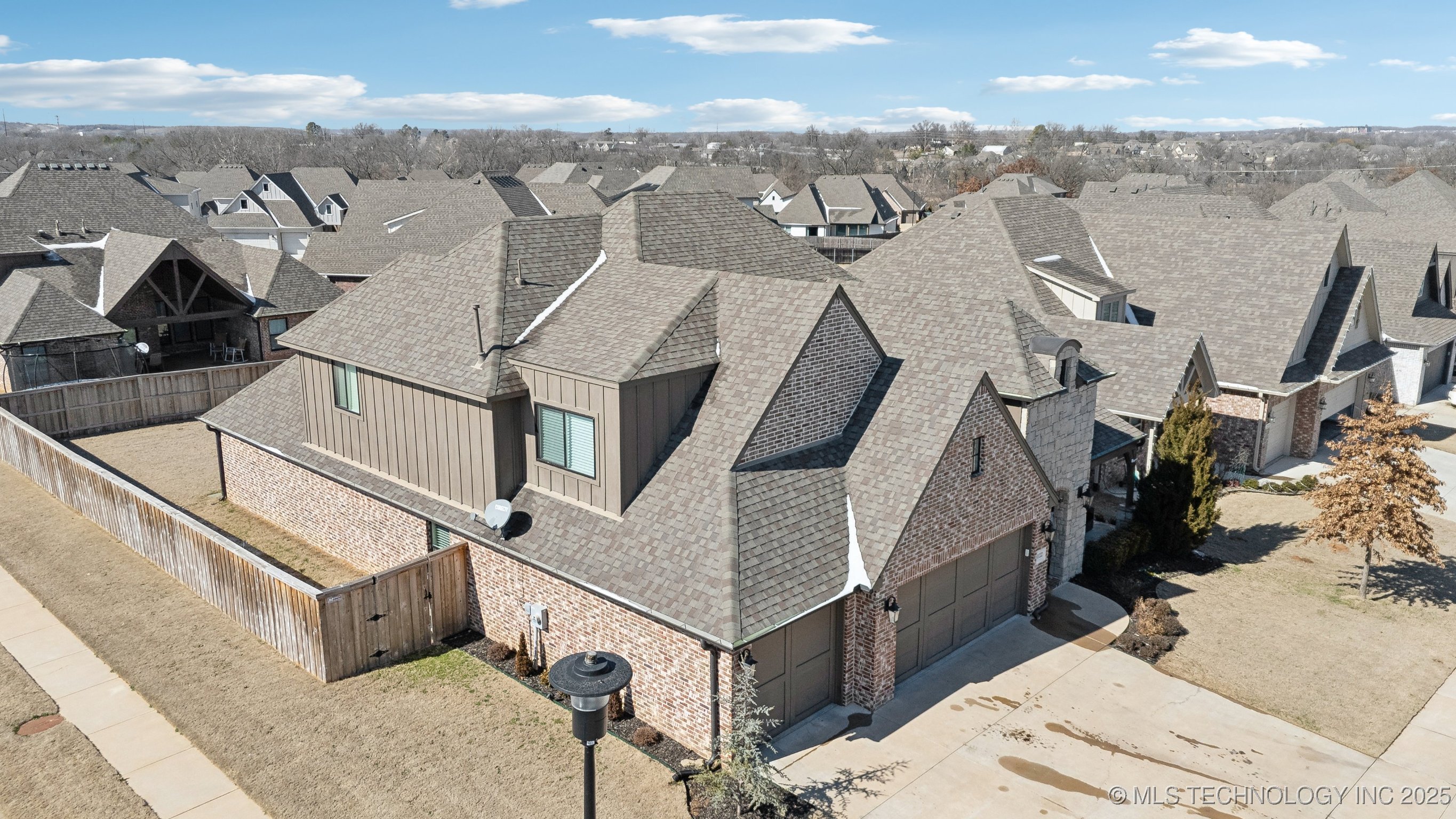 11222 S Redbud Street Property Photo 35