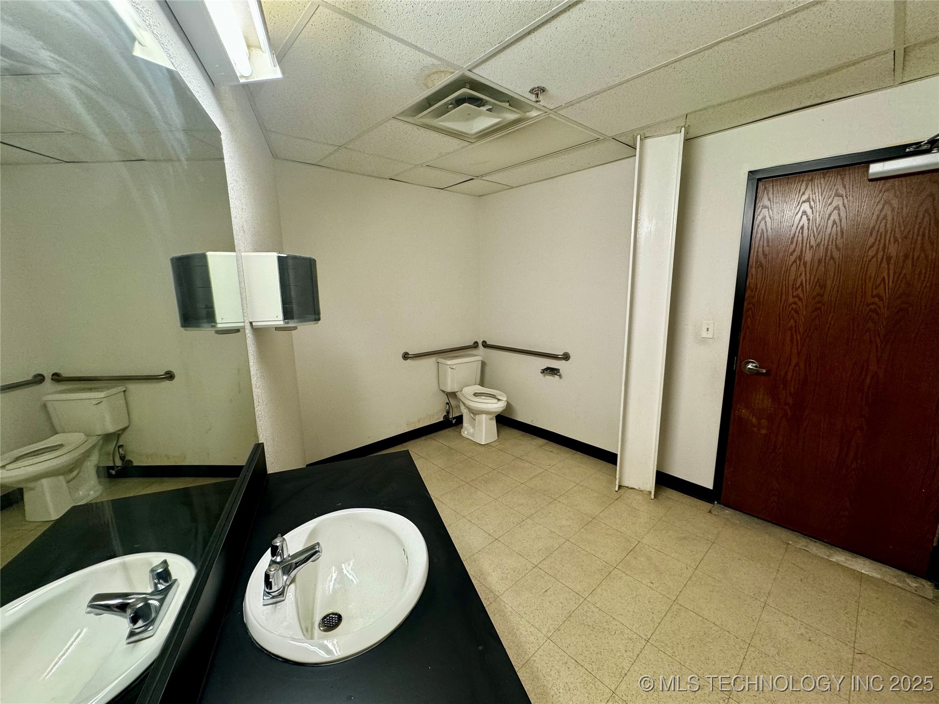 8421 E 61st Street P Property Photo 8