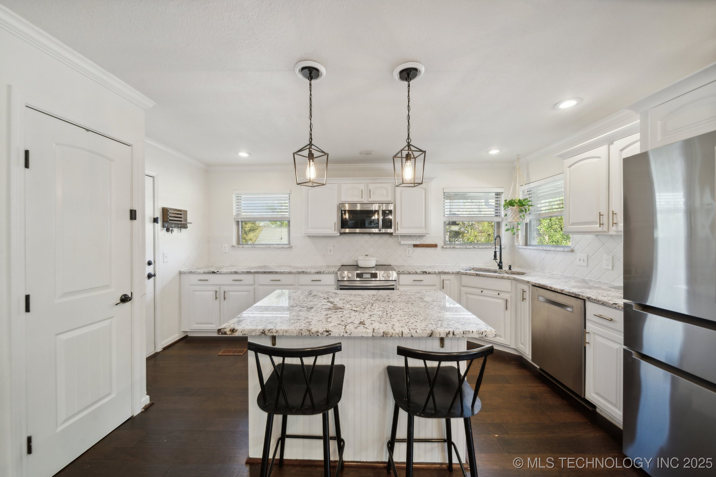 7813 S Harvard Avenue Property Photo 14