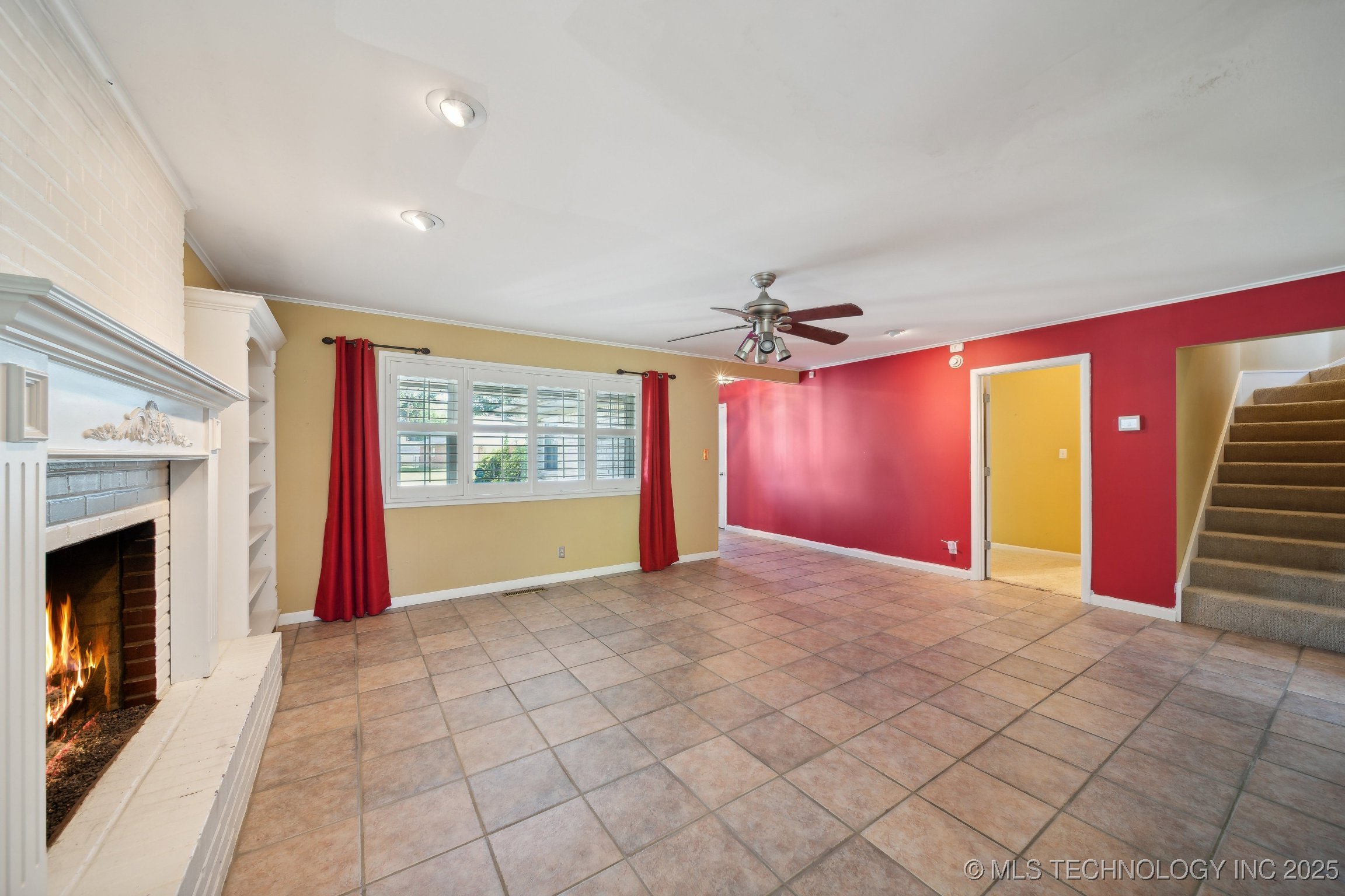 5654 S Marion Avenue Property Photo 7