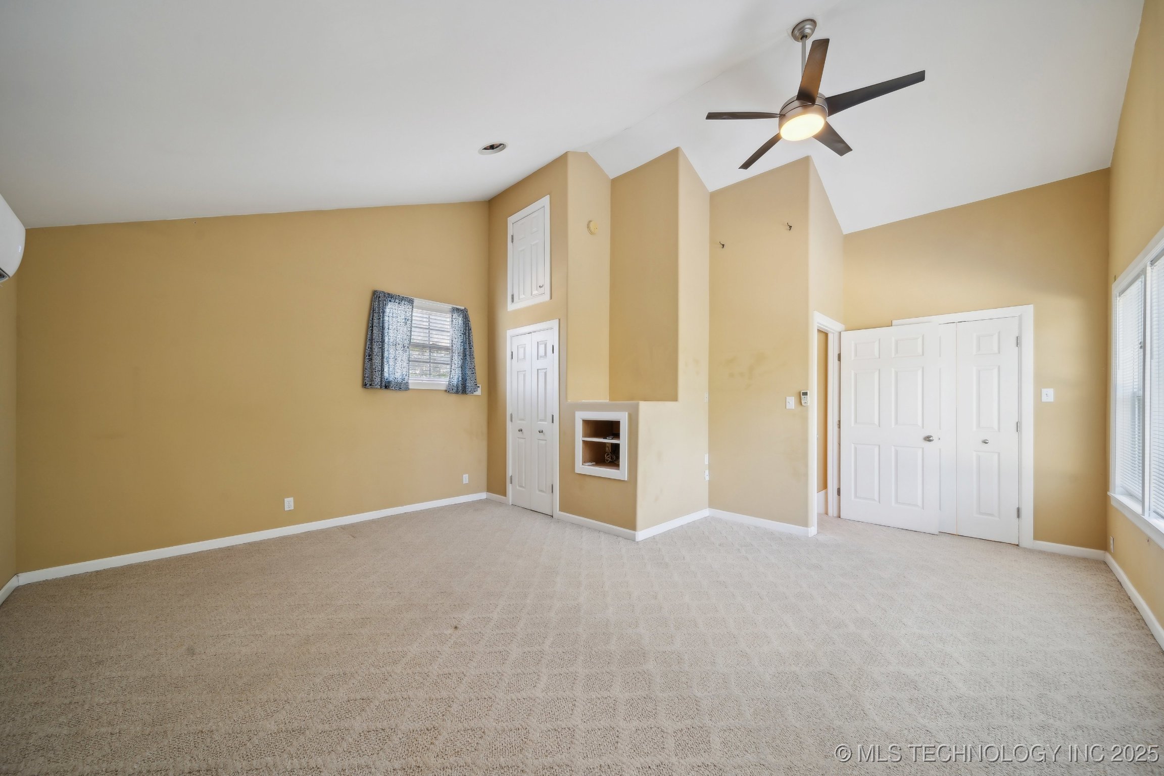 5654 S Marion Avenue Property Photo 17