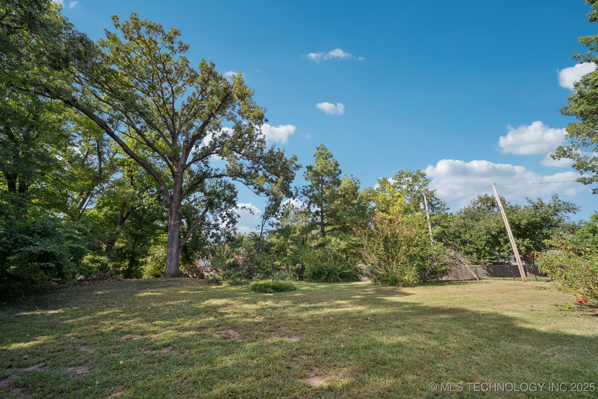 5654 S Marion Avenue Property Photo 28