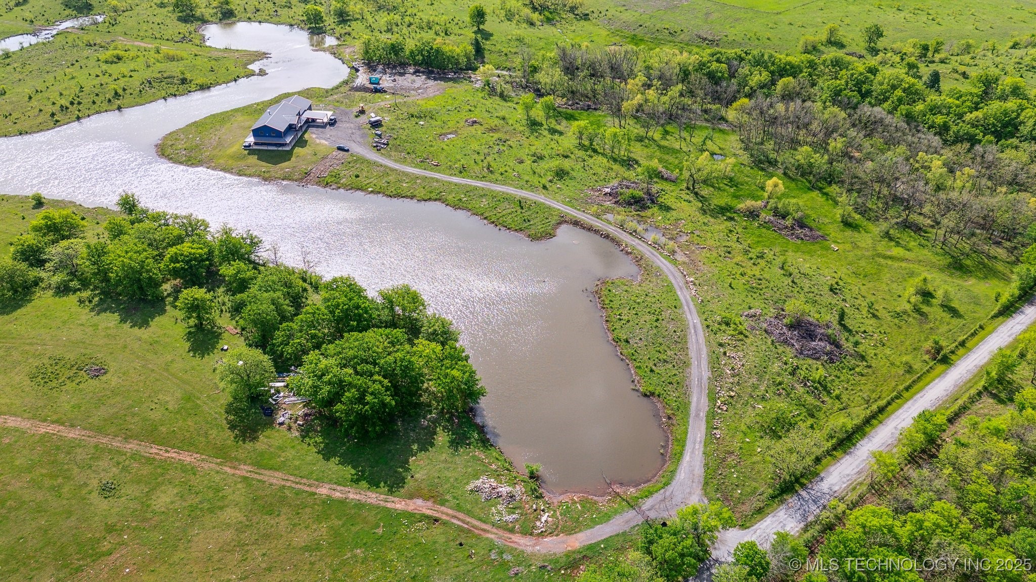 9501 S 4170 Road Property Photo 11