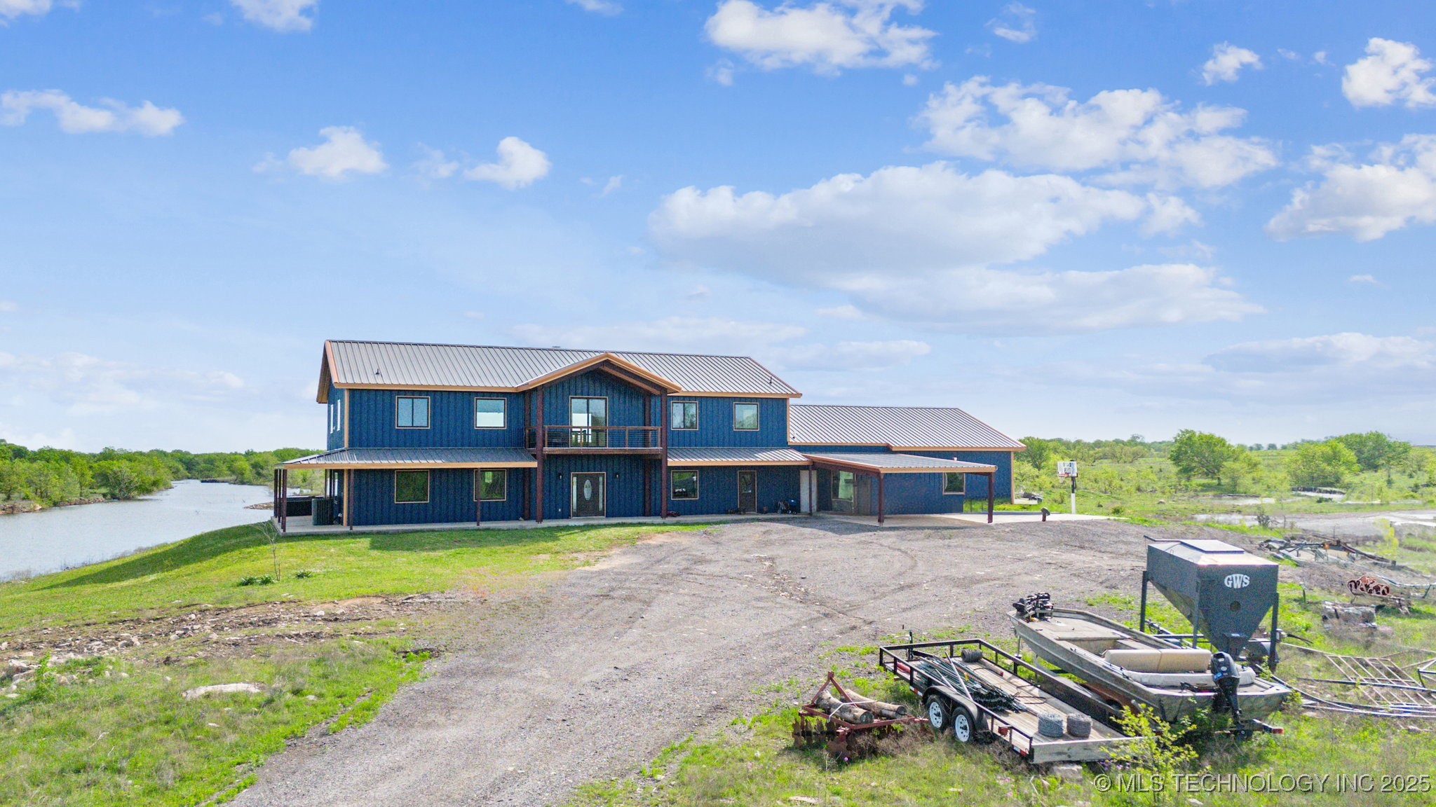 9501 S 4170 Road Property Photo 13