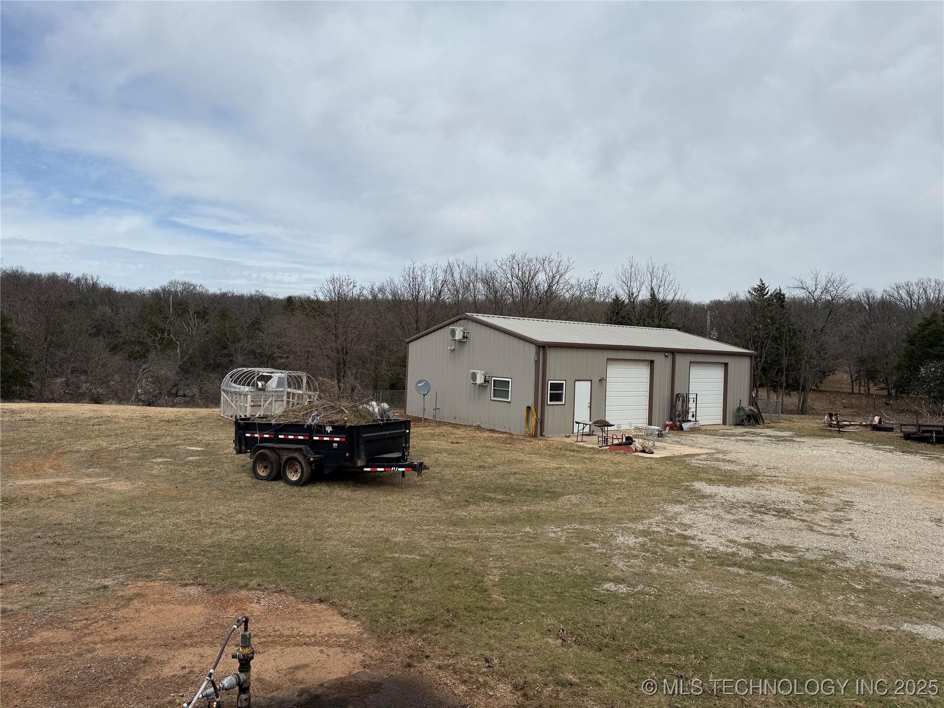 1501 Crestview Drive Property Photo 1