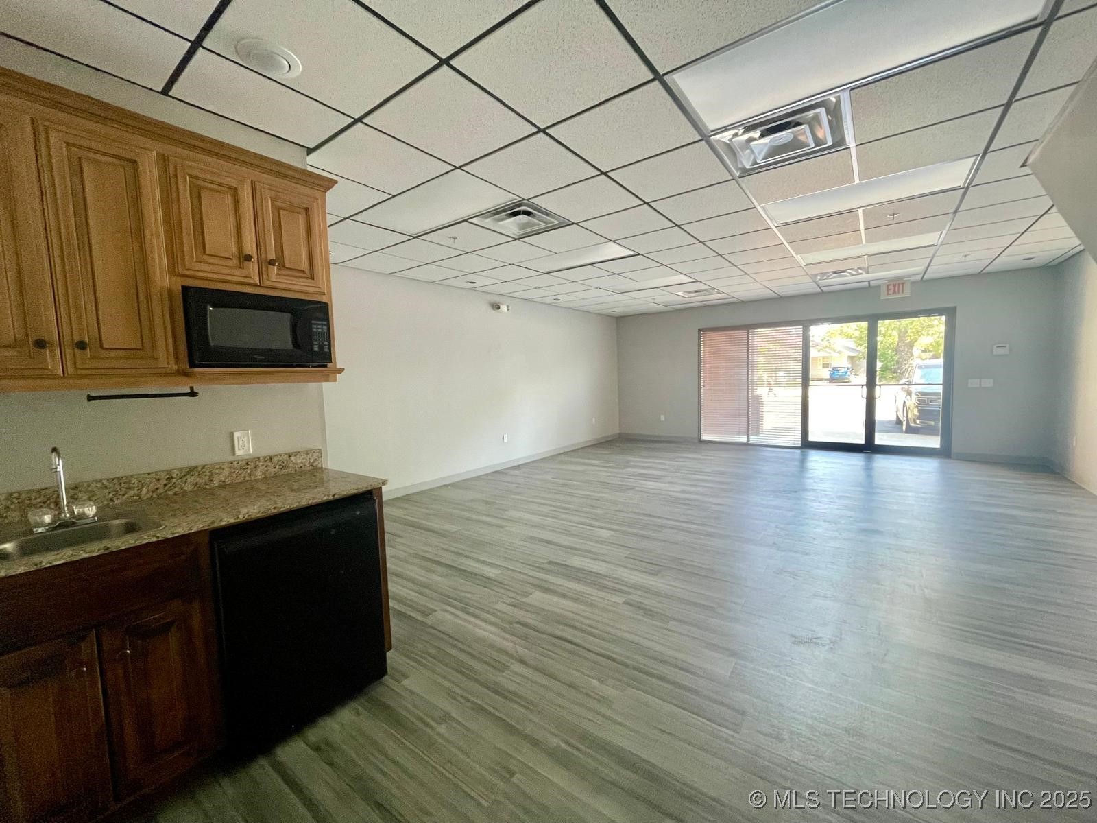 410 E B Street A Property Photo 3