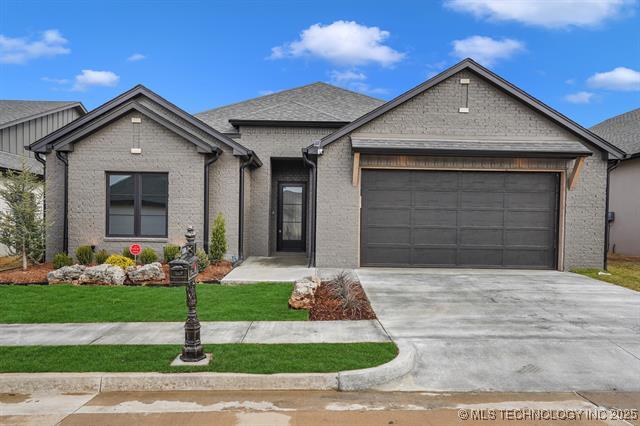 1105 W 86th Street Property Photo