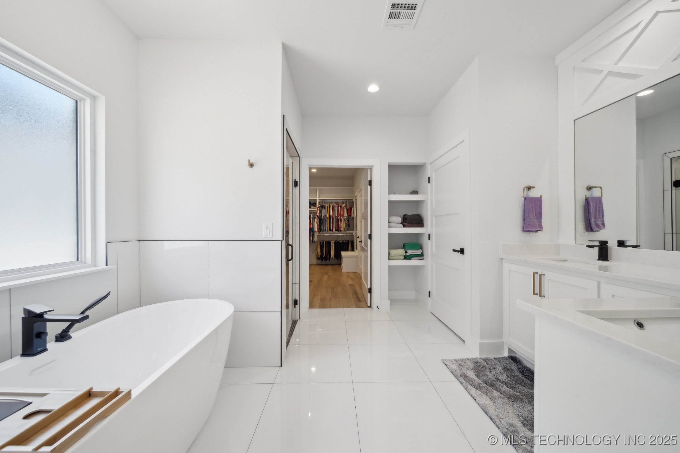 1105 W 86th Street Property Photo 11