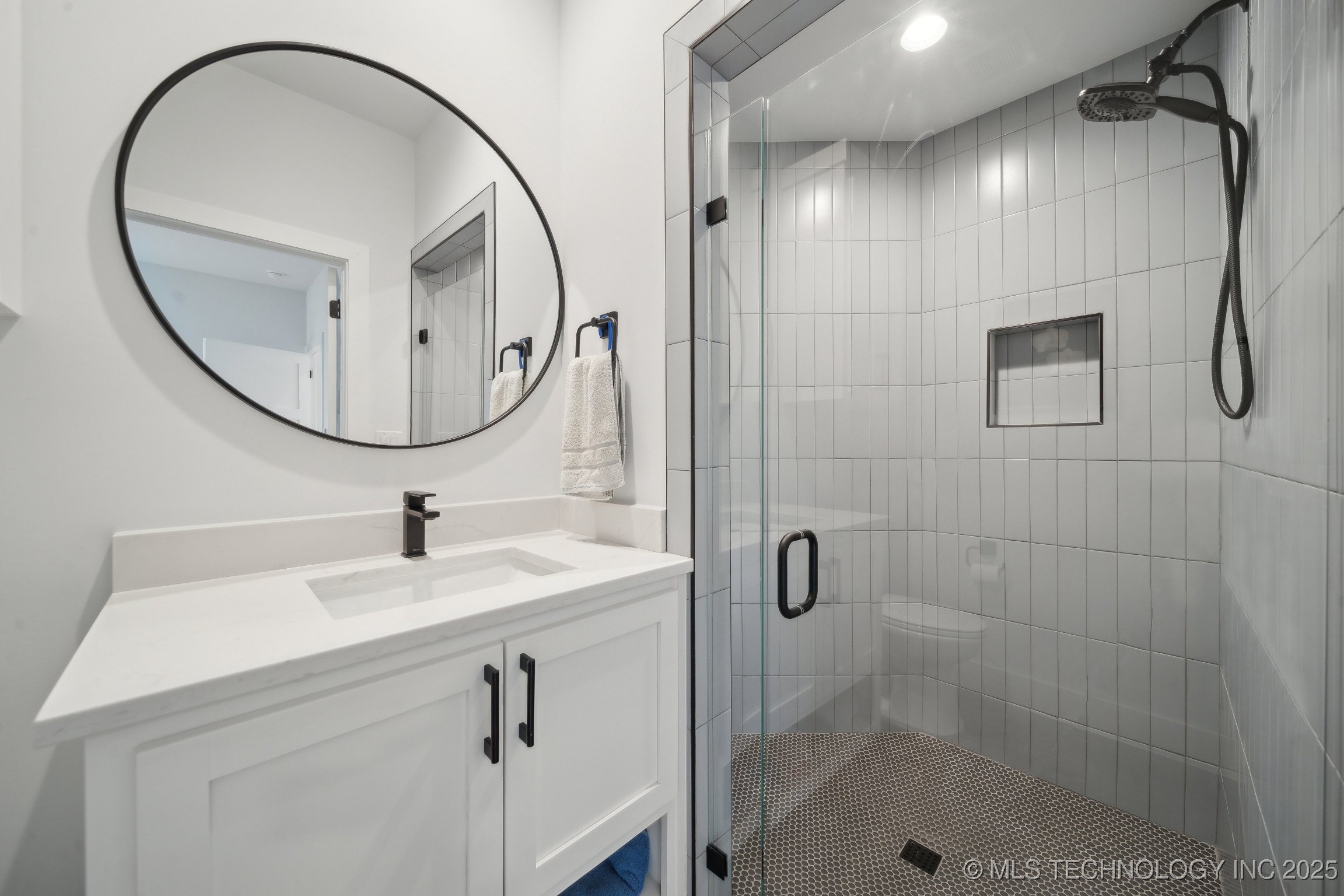 1105 W 86th Street Property Photo 18