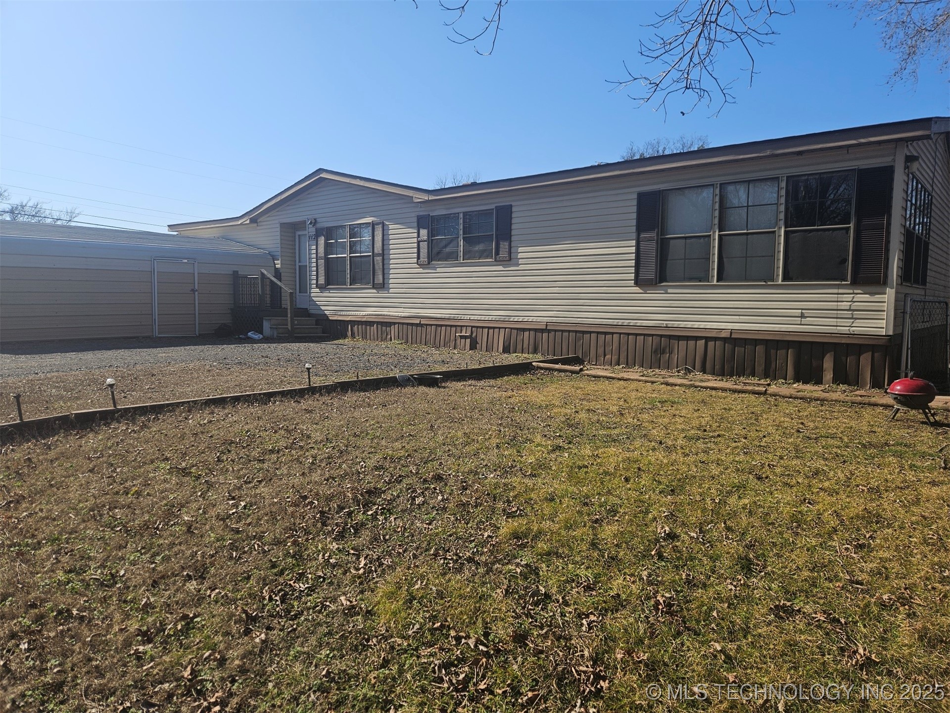 112 E Bois D Arc Avenue Property Photo